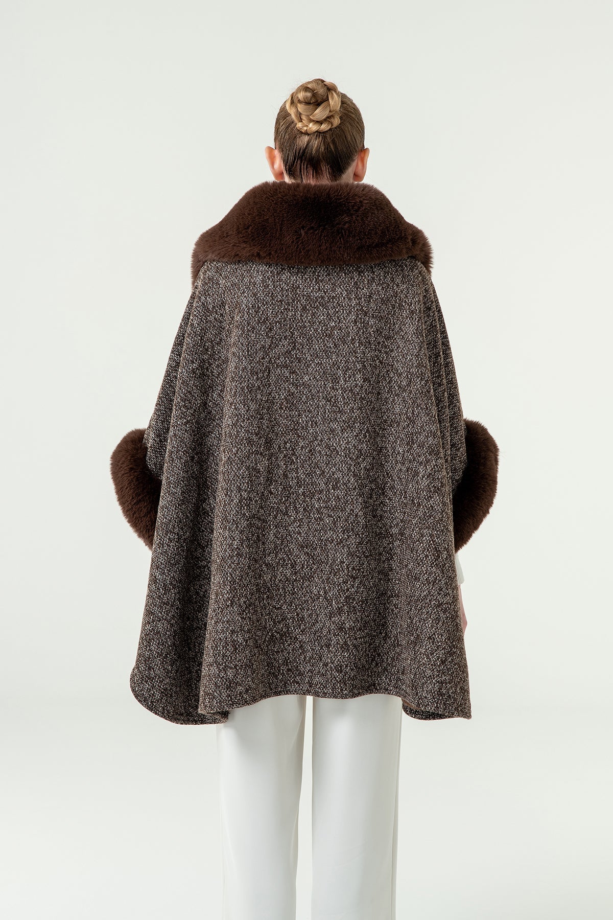 Scott Cashmere Women's Cape Exclusive Design - Brown