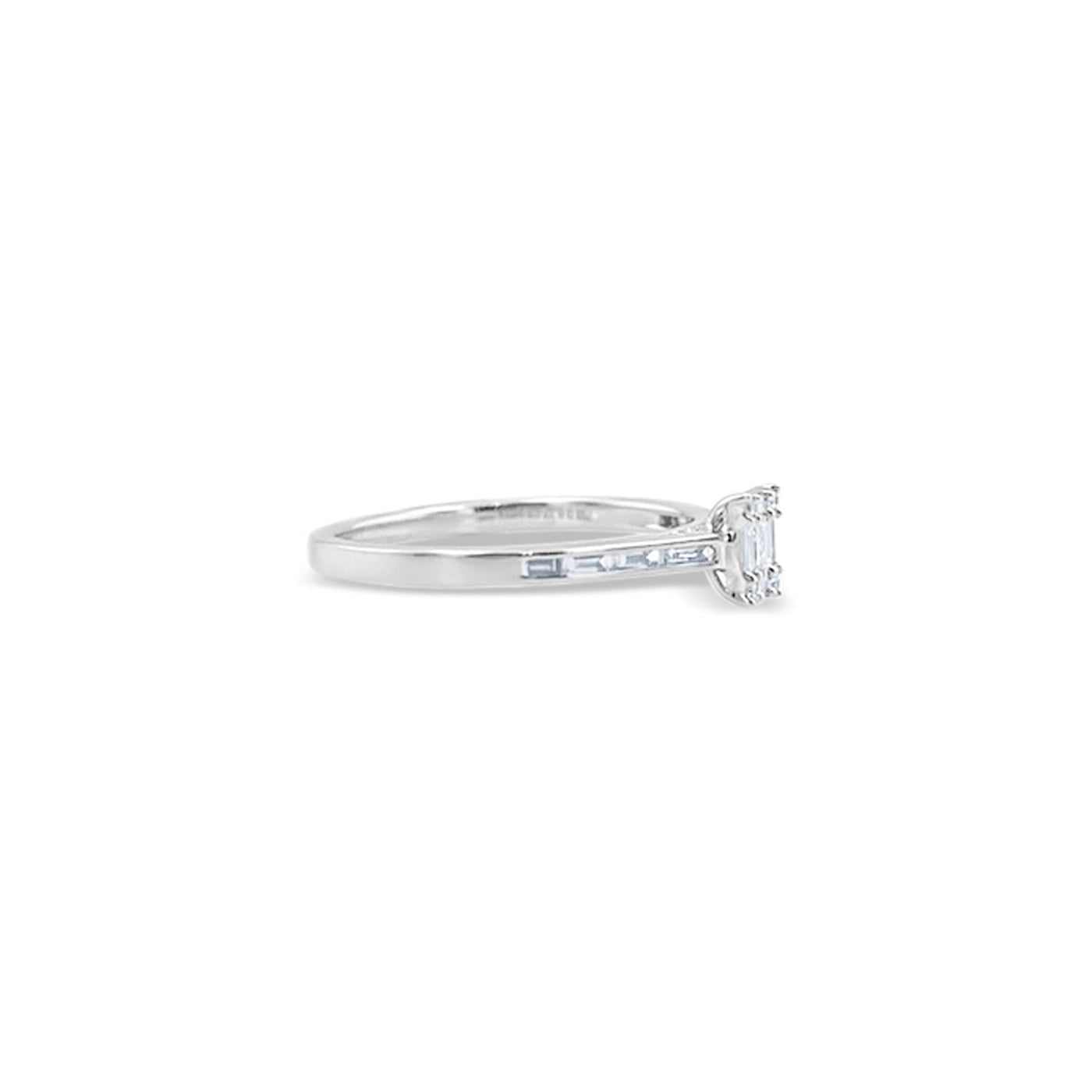 Lucchi 18k White Gold with Diamond - Ring Style 13 (Size: 14)