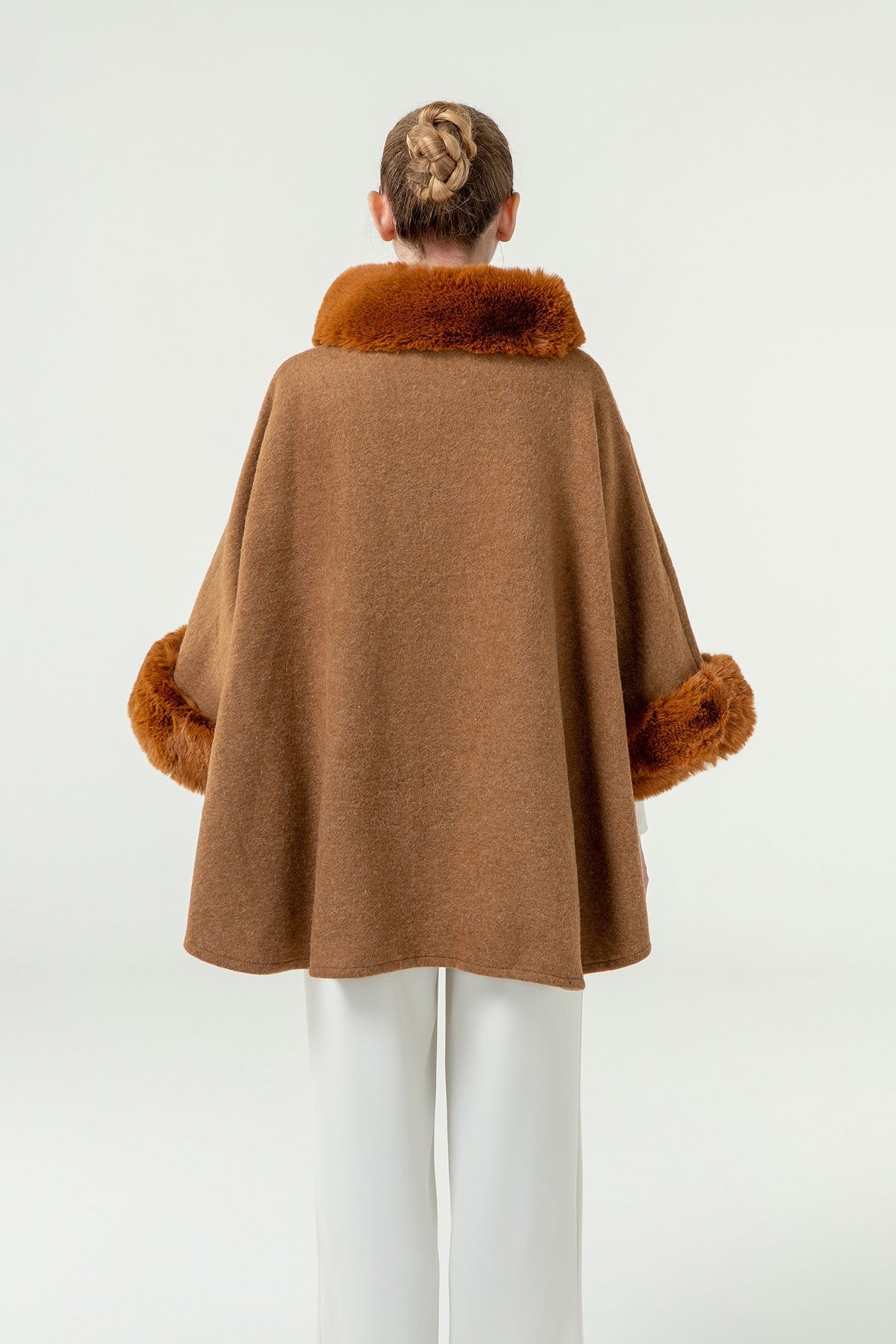 Scott Cashmere Women's Cape Exclusive Design - Brown