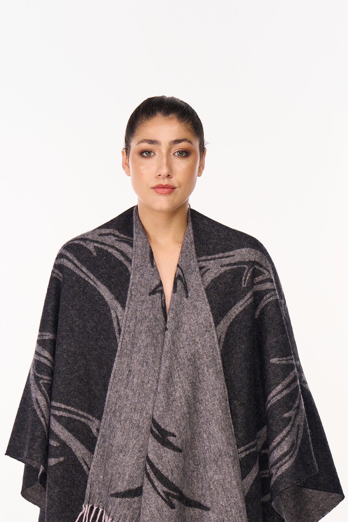 Cape Stag Grey Poncho 100% Pure Lambswool